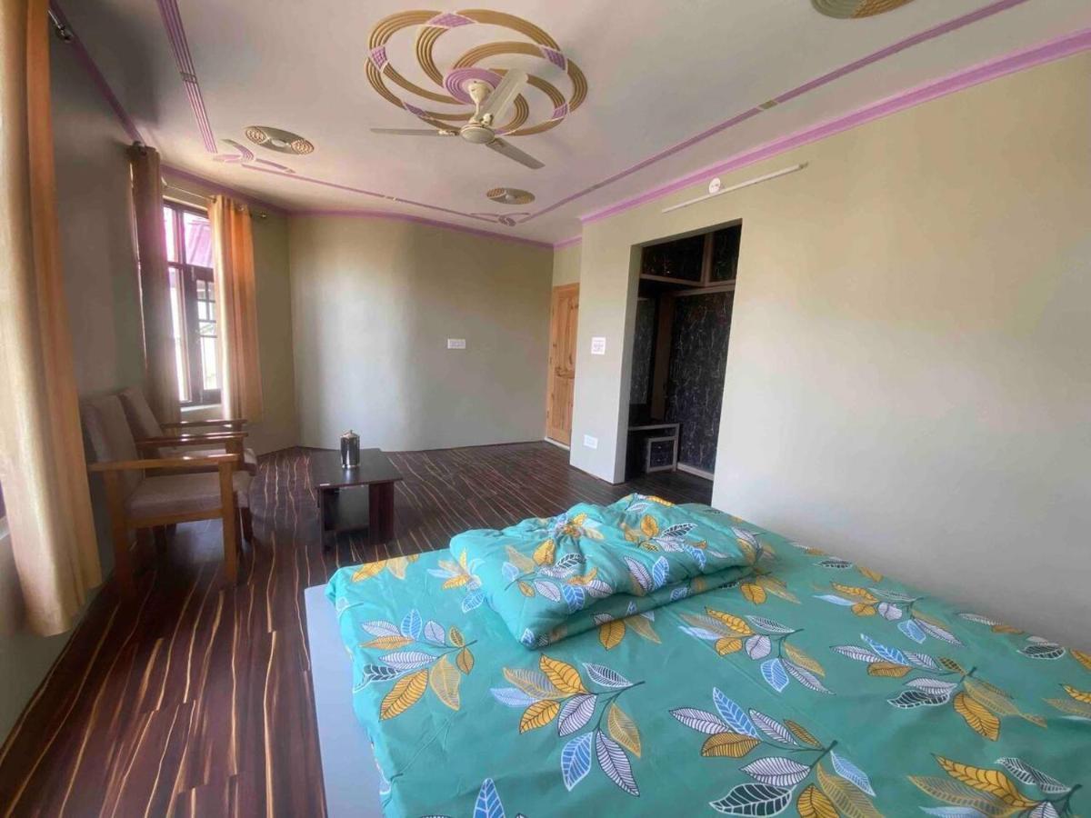 Penthouse Villa Srīnagar Exterior foto