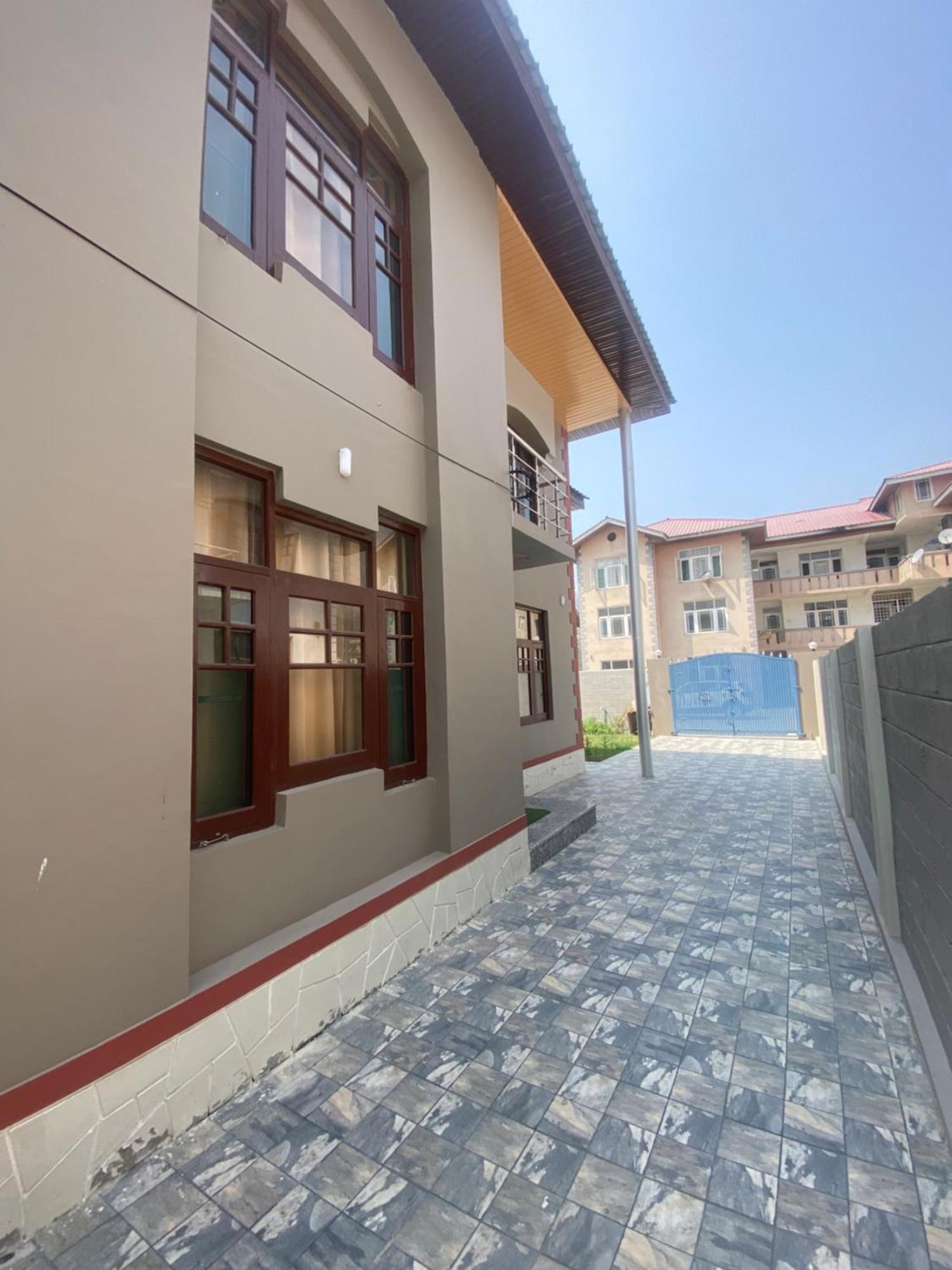 Penthouse Villa Srīnagar Exterior foto